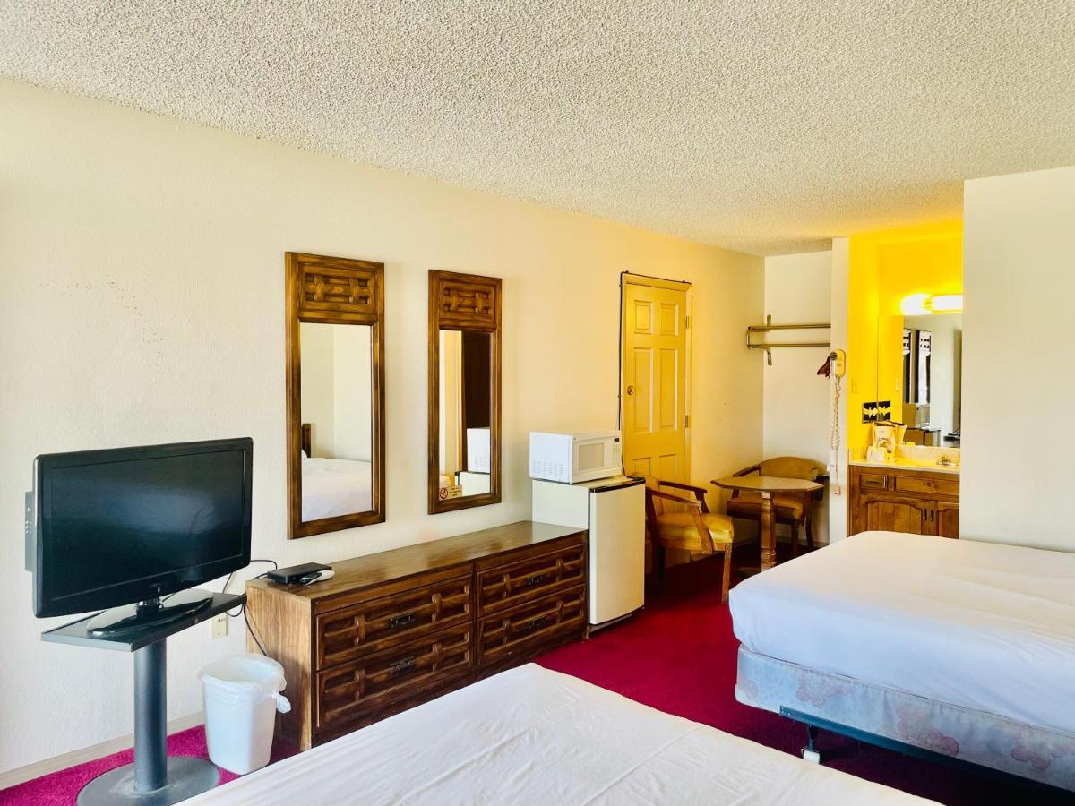 San Miguel Inn Socorro Εξωτερικό φωτογραφία